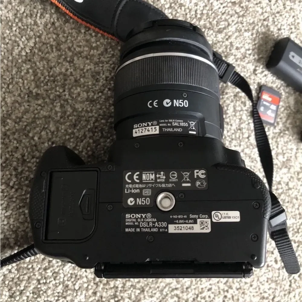 Sony Alpha a330 DSLR-A330 +18-55mm F3.5-5.6 SAM Lens Camera + Battery + Charger